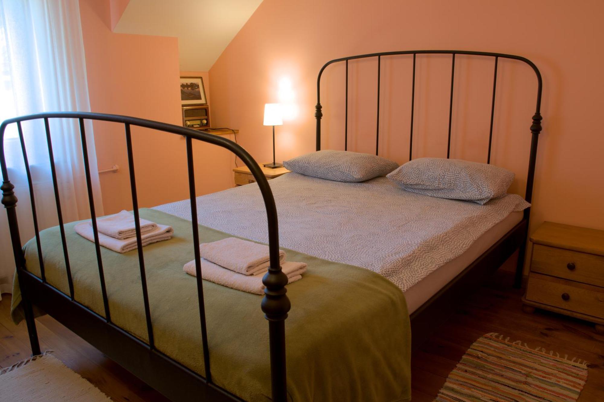 Gosciniec Kocmierzow Bed & Breakfast Сандомир Екстериор снимка