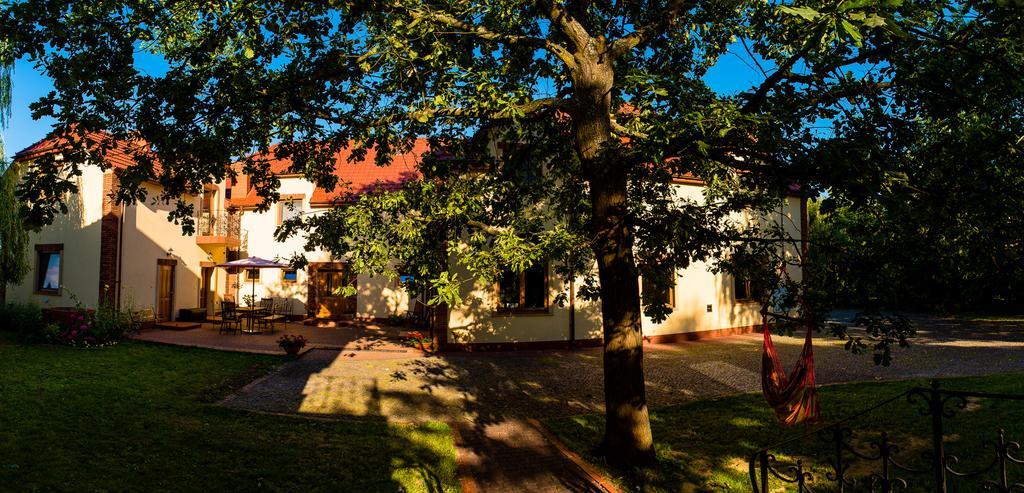 Gosciniec Kocmierzow Bed & Breakfast Сандомир Екстериор снимка